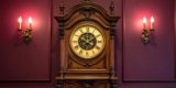 How to Match a Clock With Your Interior Décor